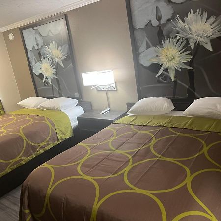 Super 8 By Wyndham Picayune Esterno foto