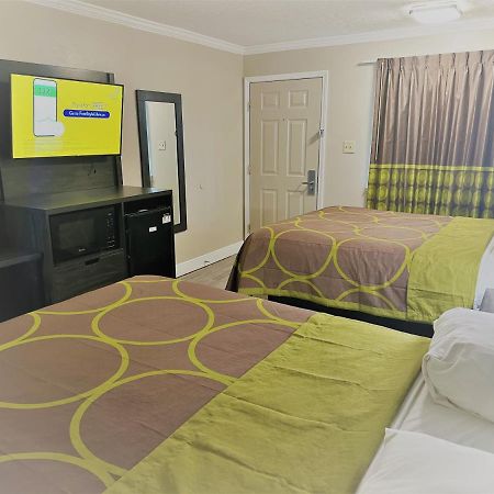 Super 8 By Wyndham Picayune Esterno foto