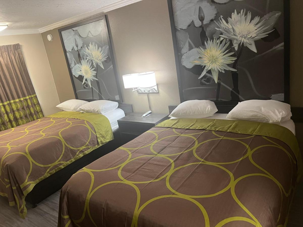 Super 8 By Wyndham Picayune Esterno foto