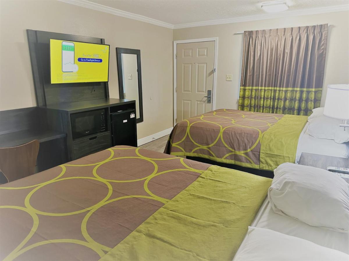 Super 8 By Wyndham Picayune Esterno foto