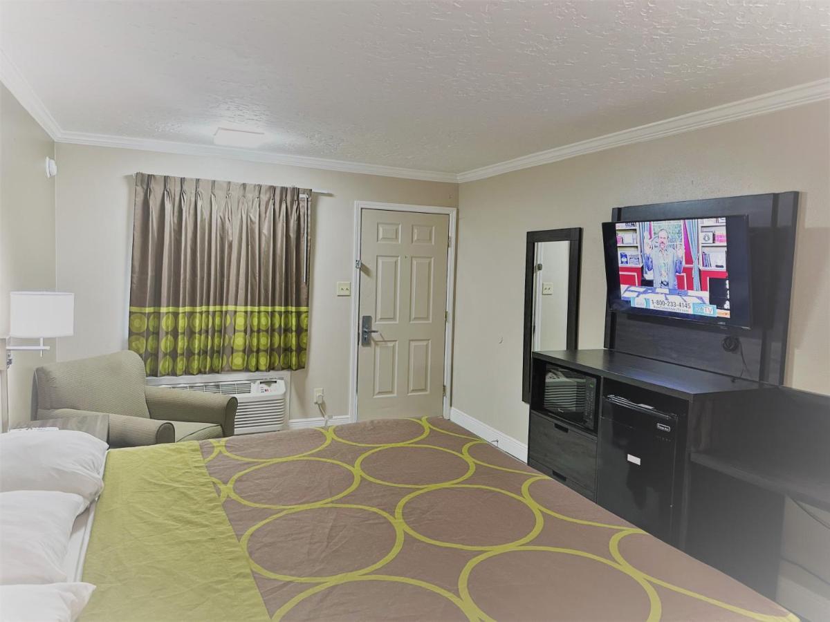 Super 8 By Wyndham Picayune Esterno foto