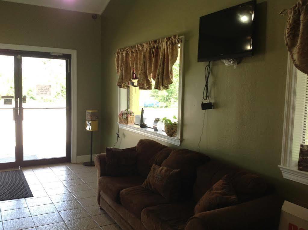 Super 8 By Wyndham Picayune Esterno foto