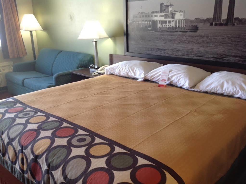 Super 8 By Wyndham Picayune Esterno foto